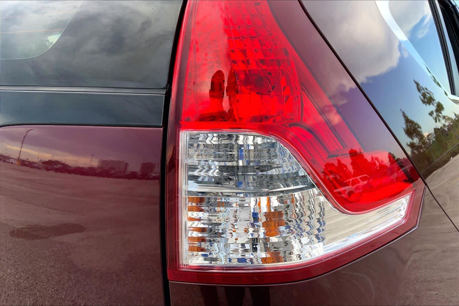 Used 2014 Basque Red Pearl II Honda LX image 30
