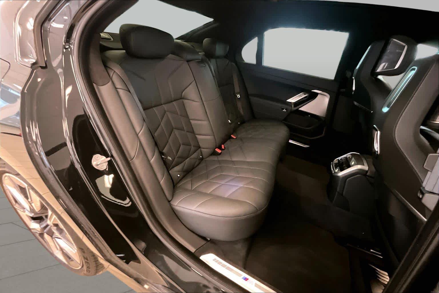 Used 2023 Black Sapphire Metallic BMW 760i xDrive image 19