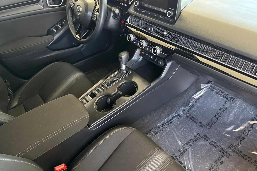 Used 2025  Honda Sport image 19