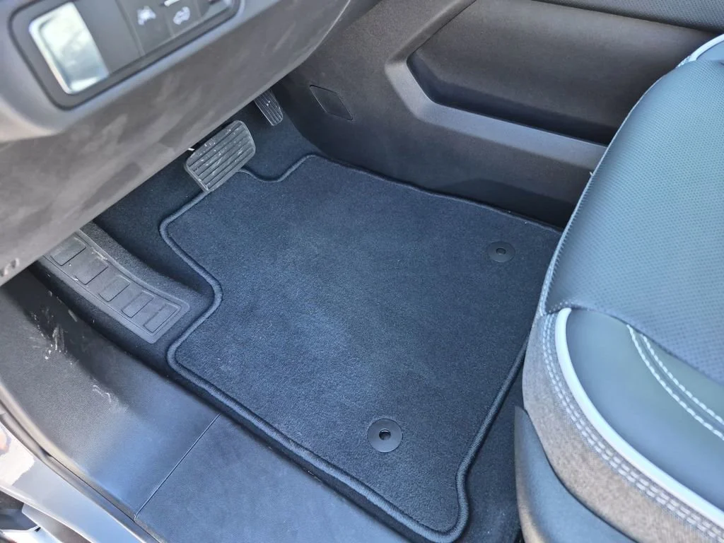 2026 GMC Sierra EV Elevation - Photo 21