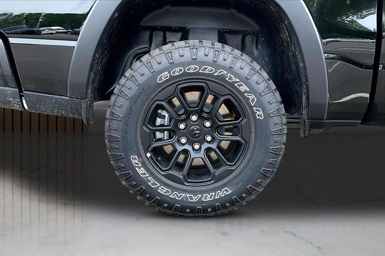New 2026 Diamond Black Crystal Pearl-Coat Exterior Paint RAM Rebel image 35