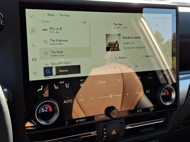 New 2026 Nori Green Pearl Lexus  image 17