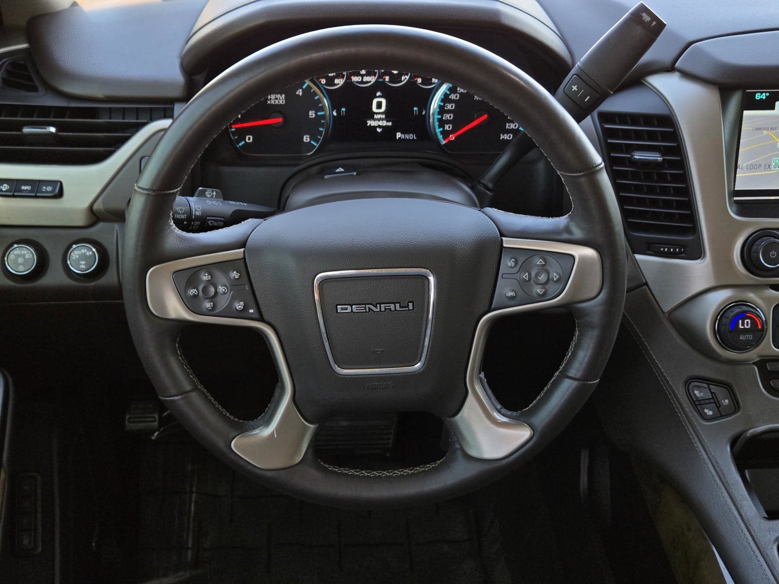 Used 2017 White Frost Tricoat GMC Denali image 41