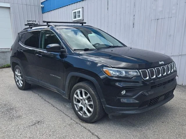 Used 2022 Black Jeep Latitude Lux image 4