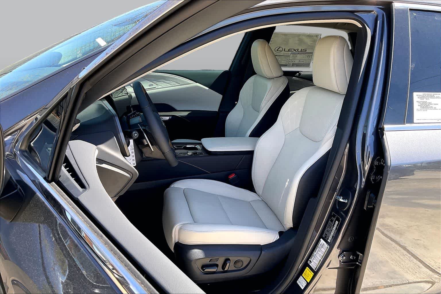 2026 Lexus RX 350 Luxury - Photo 17