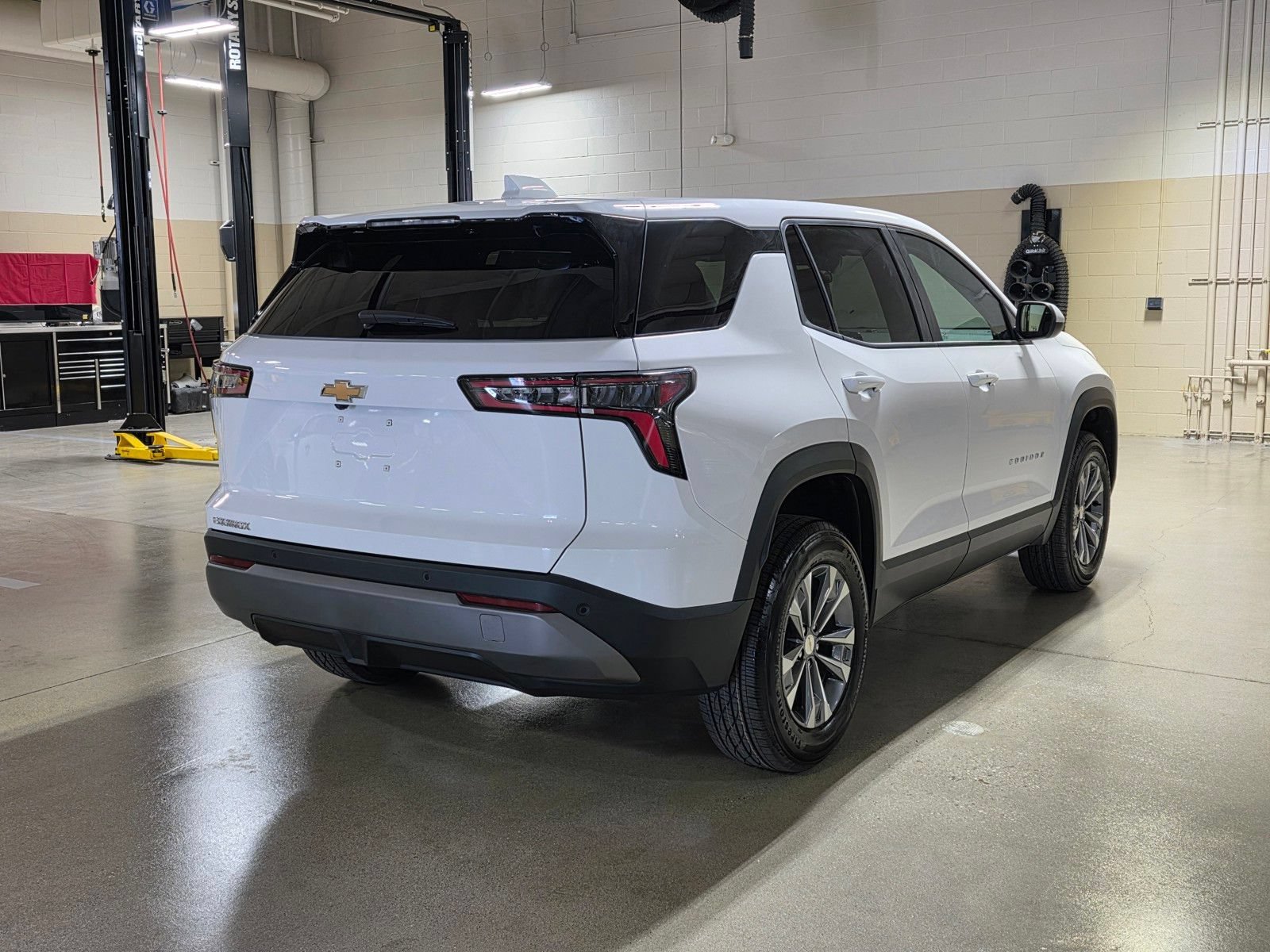 New 2027 Summit White Chevrolet LT image 7