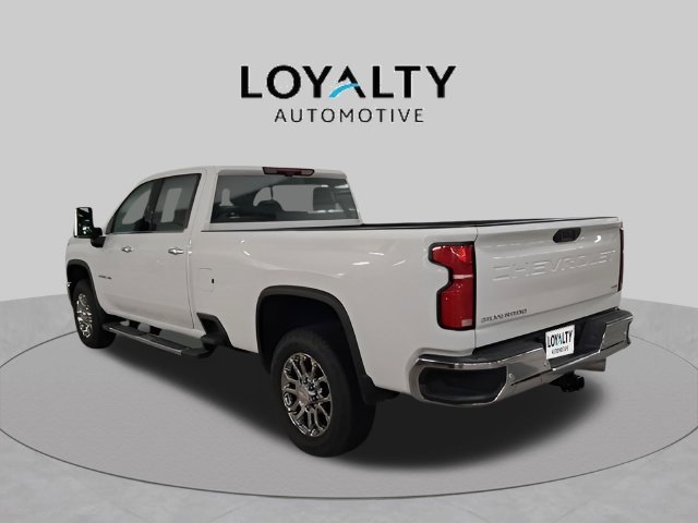 Used 2026 Summit White Chevrolet LTZ image 10