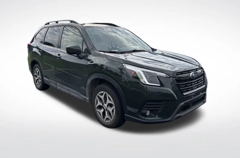 Used 2024 Green Subaru Premium image 2