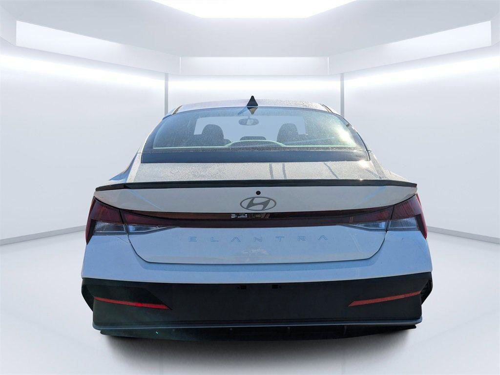 New 2026 White Hyundai SEL Sport image 4