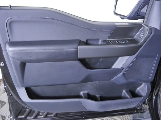 Used 2024 Black Ford XLT image 19