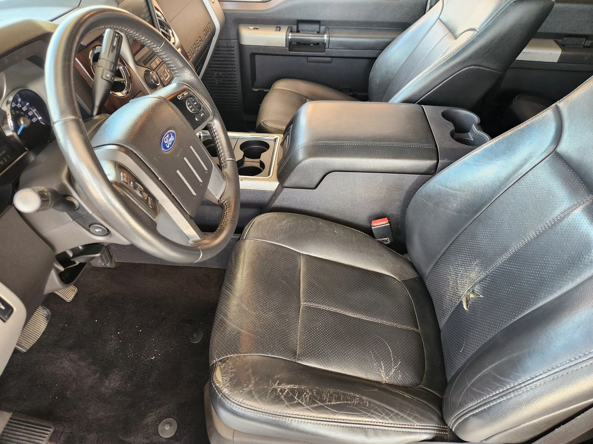 Used 2015 White Platinum Metallic Tri-Coat Ford Lariat image 13