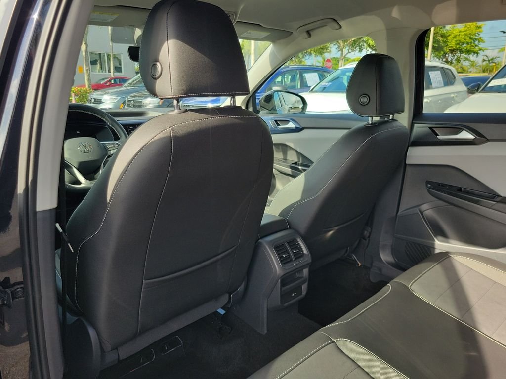Certified Used 2023 Black Volkswagen 1.5T SE image 8