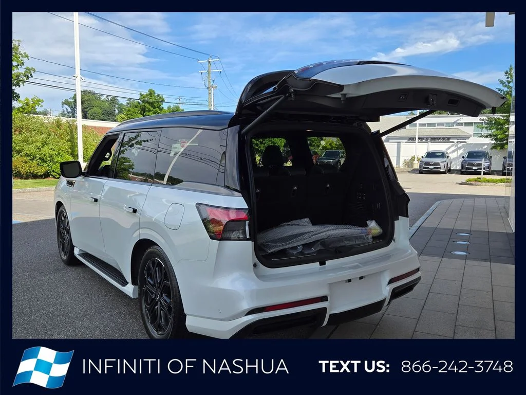 New 2027 2T RADIANT WHIT INFINITI Sport 4WD image 18
