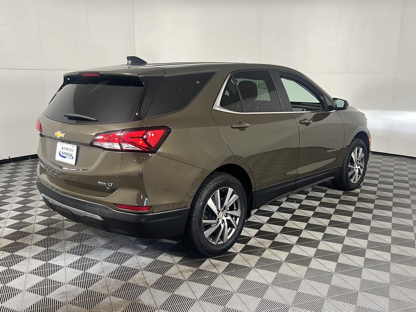 Used 2023 Harvest Bronze Metallic Chevrolet LT image 4