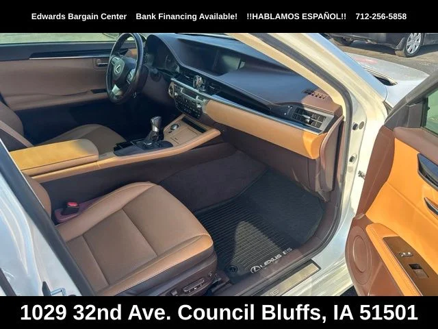 Used 2016 White Lexus 350 image 10