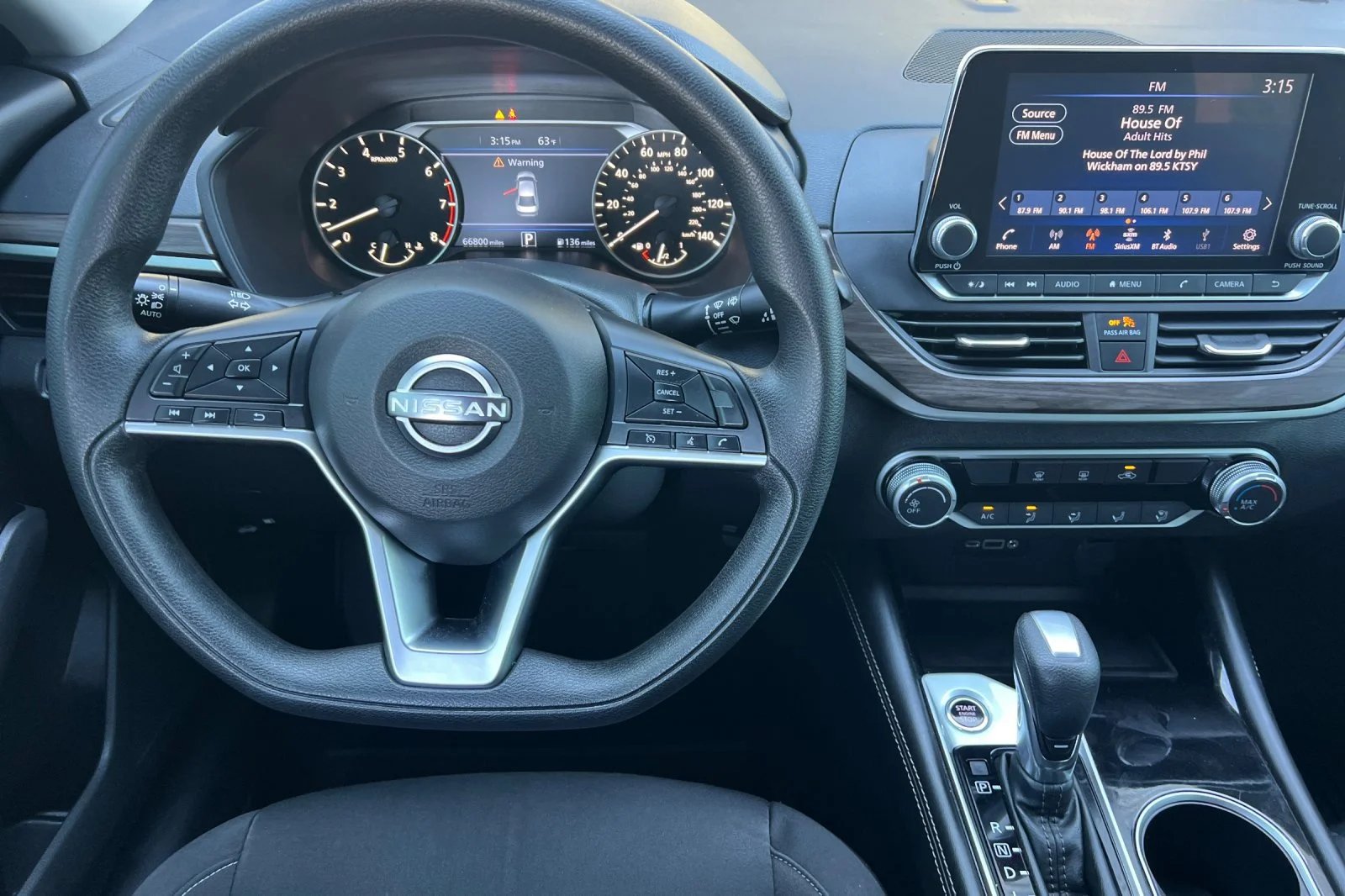 Used 2023 Pearl White Tricoat Nissan 2.5 SV image 14