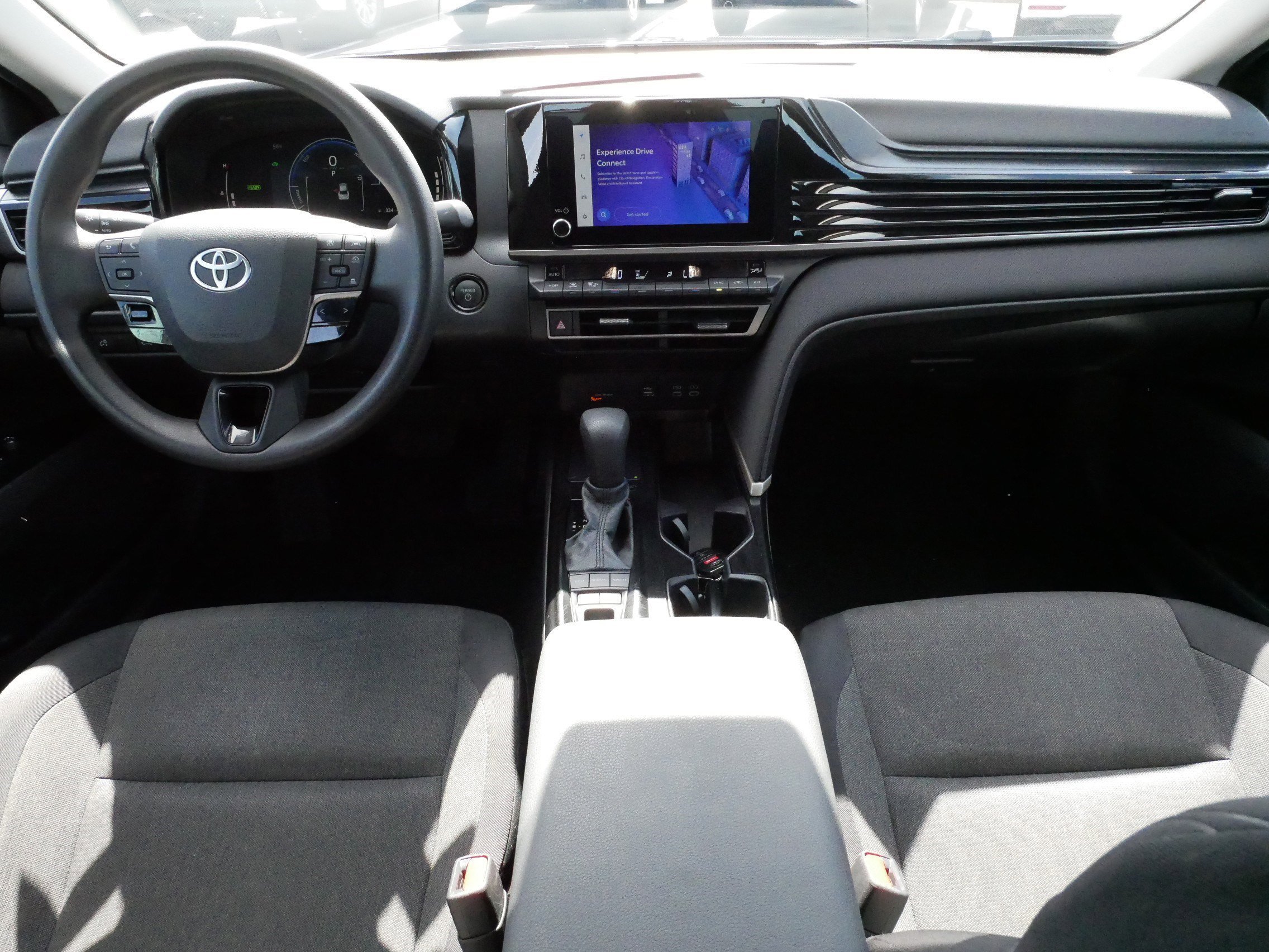 2025 Toyota Camry LE - Photo 10