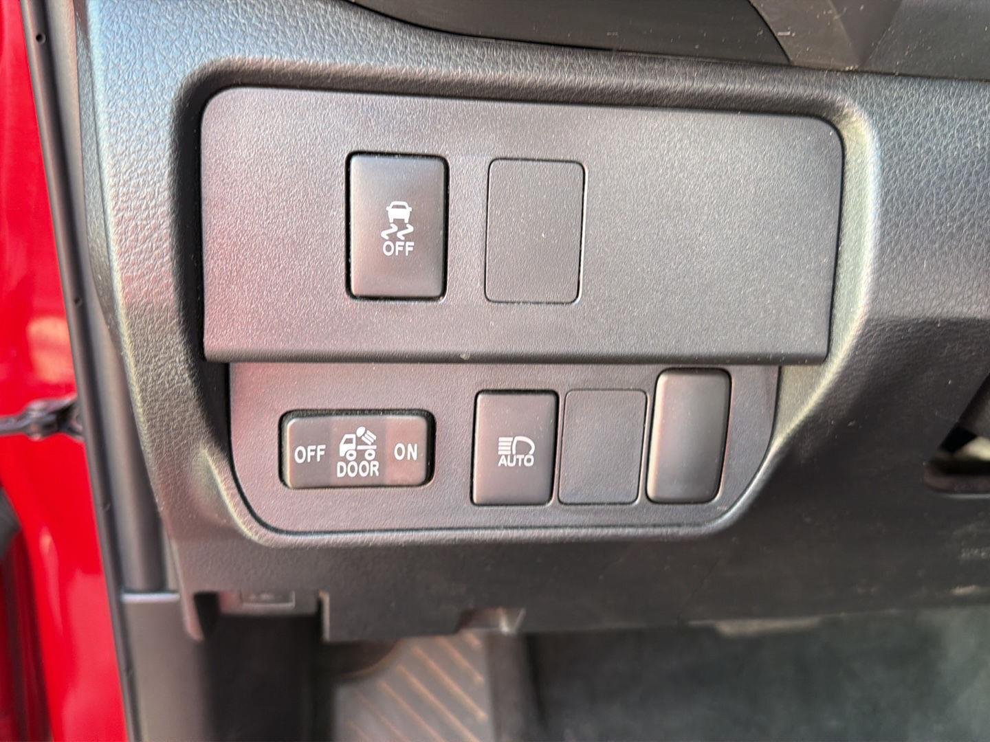 Used 2023 RED Toyota SR5 image 19