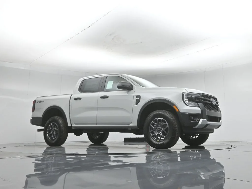 New 2026 Avalanche Ford XLT image 3