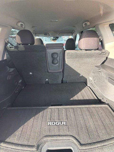 Used 2020 Green Nissan SV image 10