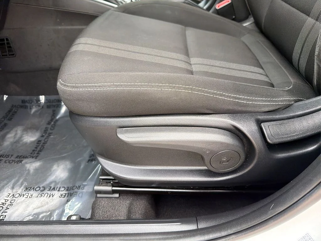 Used 2024 Lunar White Hyundai SEL image 20