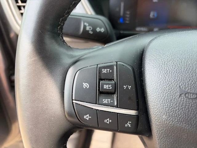 Used 2024 Gray Ford Active image 15