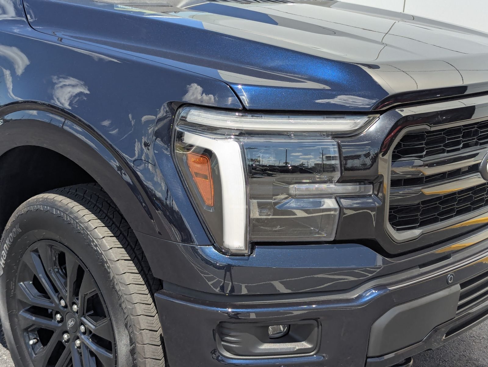 Certified Used 2025 Blue Metallic Ford Lariat image 11