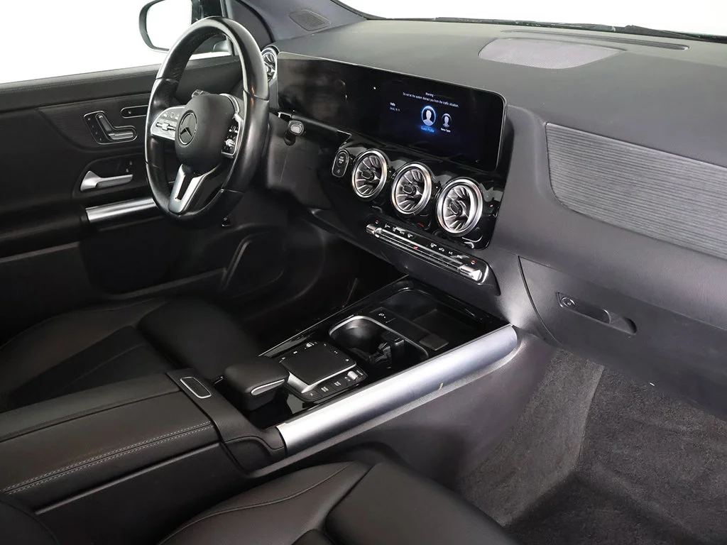 Used 2023 Black Mercedes-Benz GLA 250 image 26