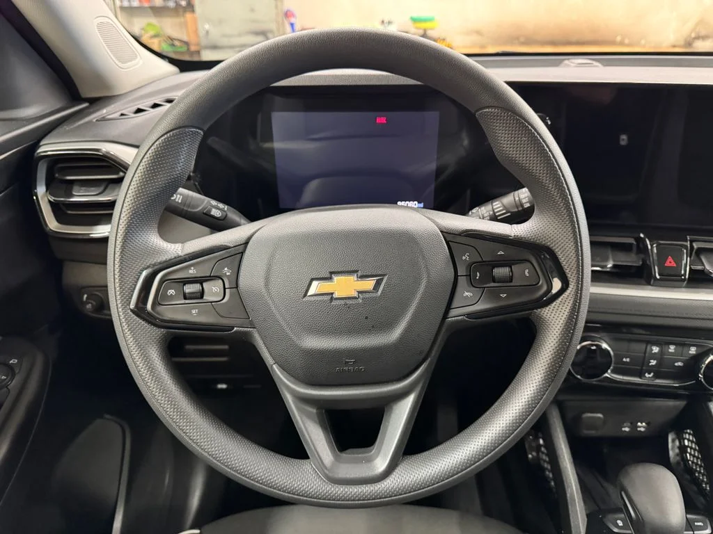 Used 2025 Black Chevrolet LT image 19