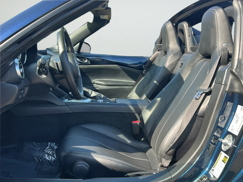 Used 2025 Blue Mazda Grand Touring image 10