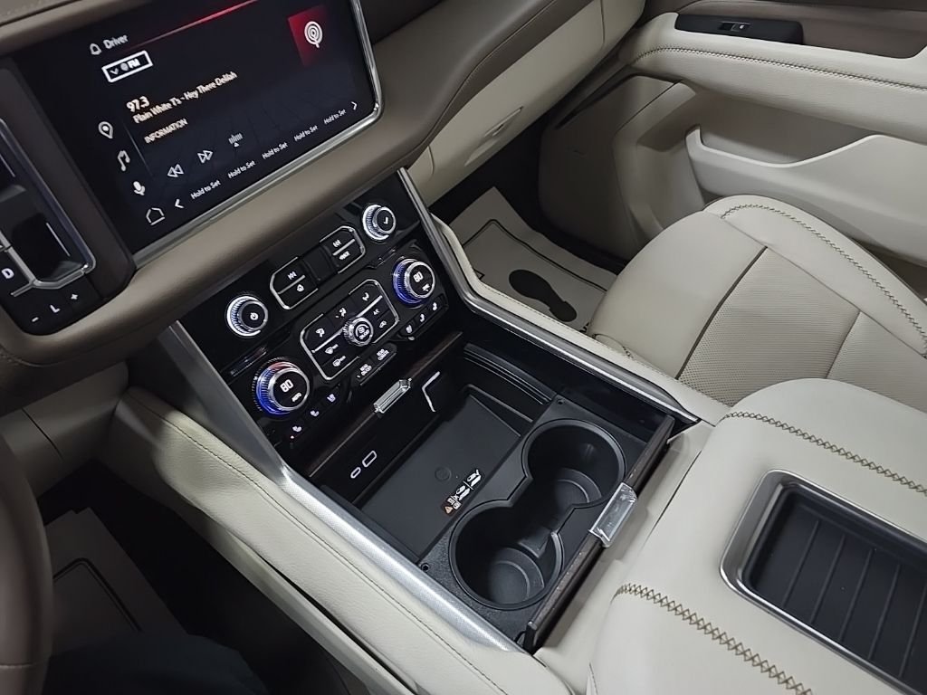 Used 2023 Titanium GMC Denali image 28
