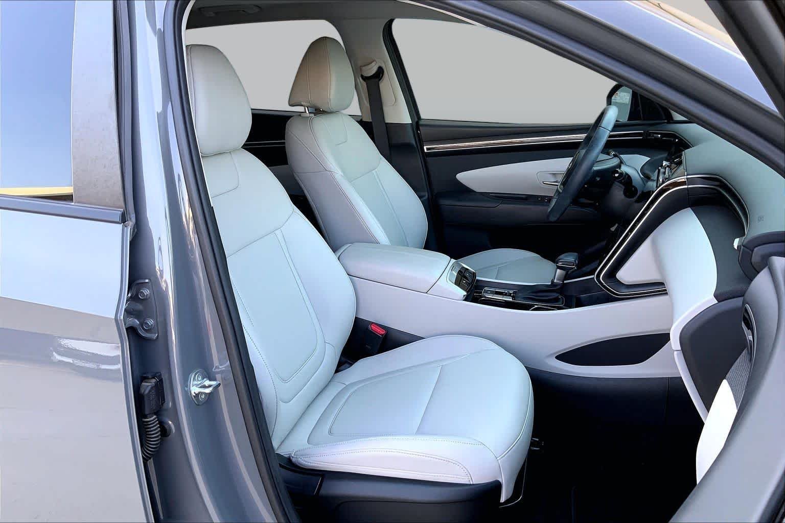 Used 2024 Hampton Gray Hyundai SEL image 9