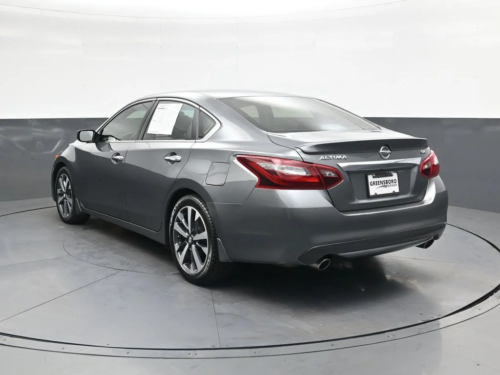 Used 2017 Gray Nissan 2.5 SR image 7