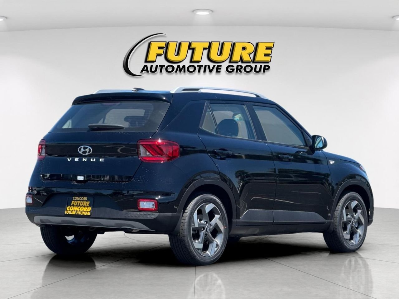 New 2026 Black Hyundai SEL image 3