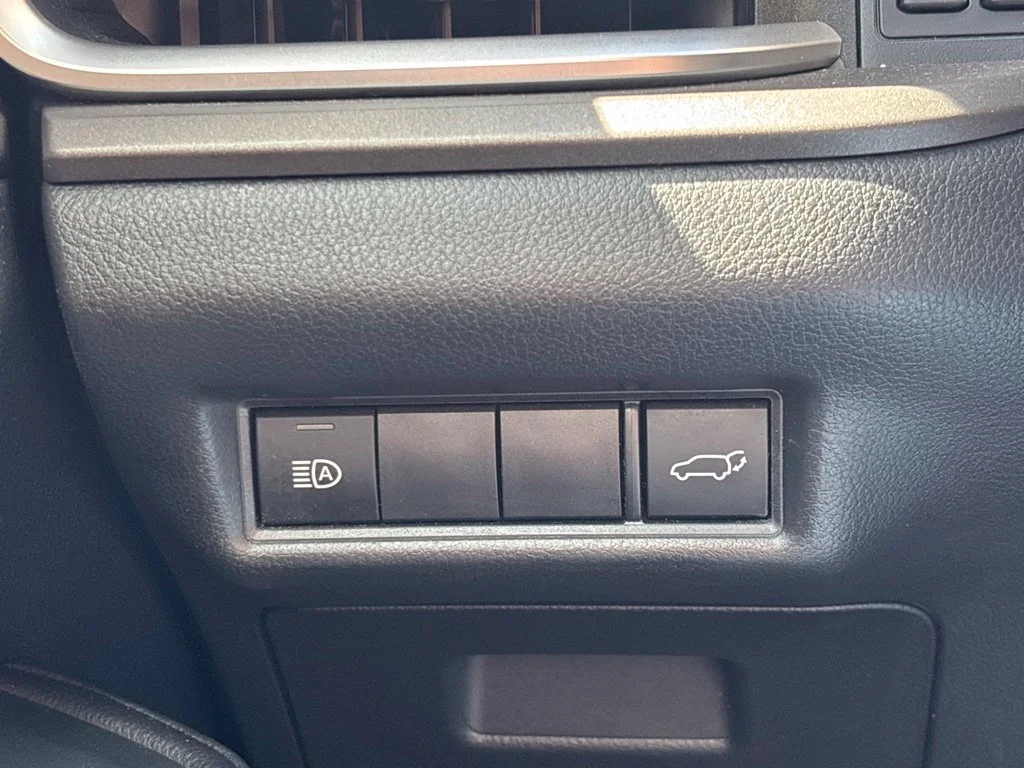 Used 2025 Black Toyota XLE image 27