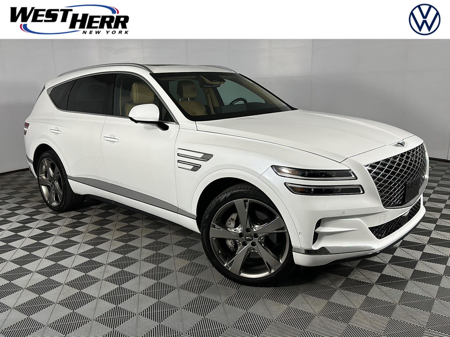 Used 2023 Uyuni White Genesis 2.5T image 1
