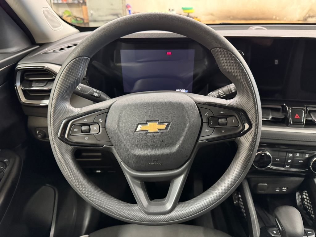 Used 2025 Black Metallic Chevrolet LT image 19