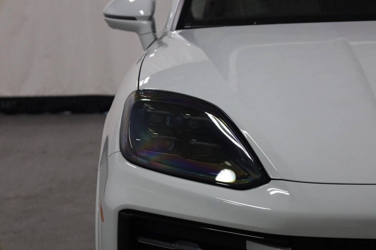 Used 2025 White Porsche GTS image 15