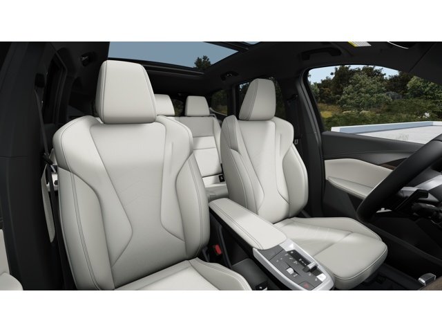 New 2027 Space Silver Metallic BMW  image 11