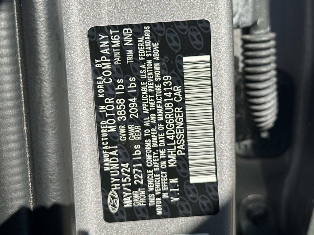 Used 2024  Hyundai SE image 30