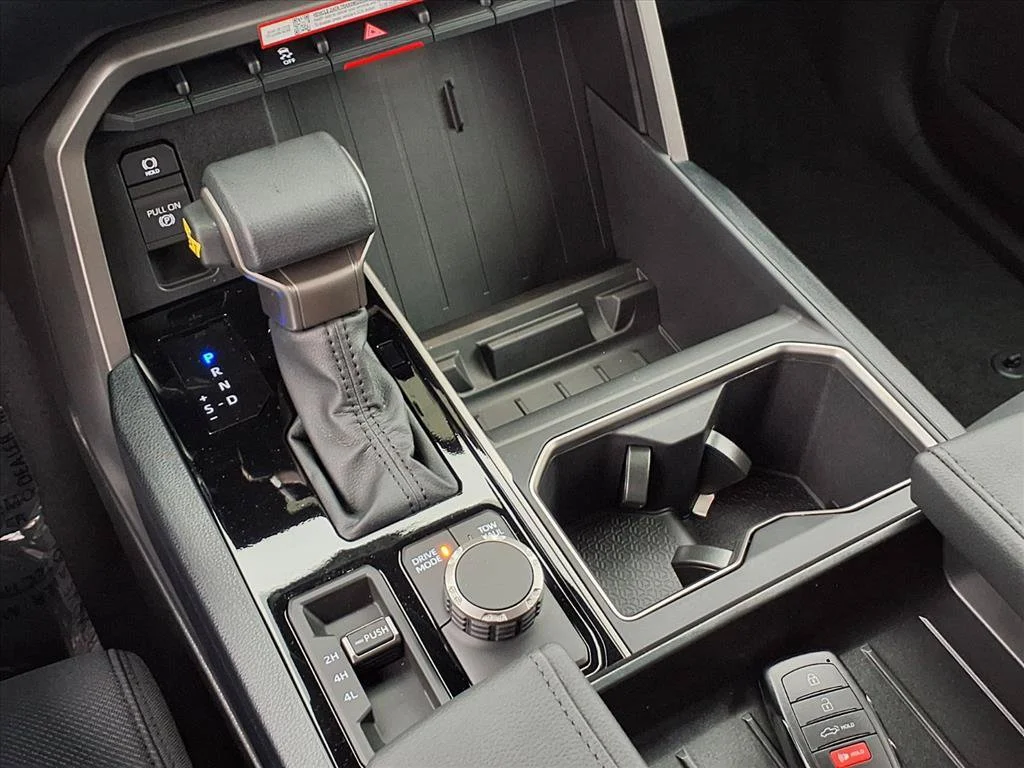 2026 Toyota Tundra SR5 - Photo 7