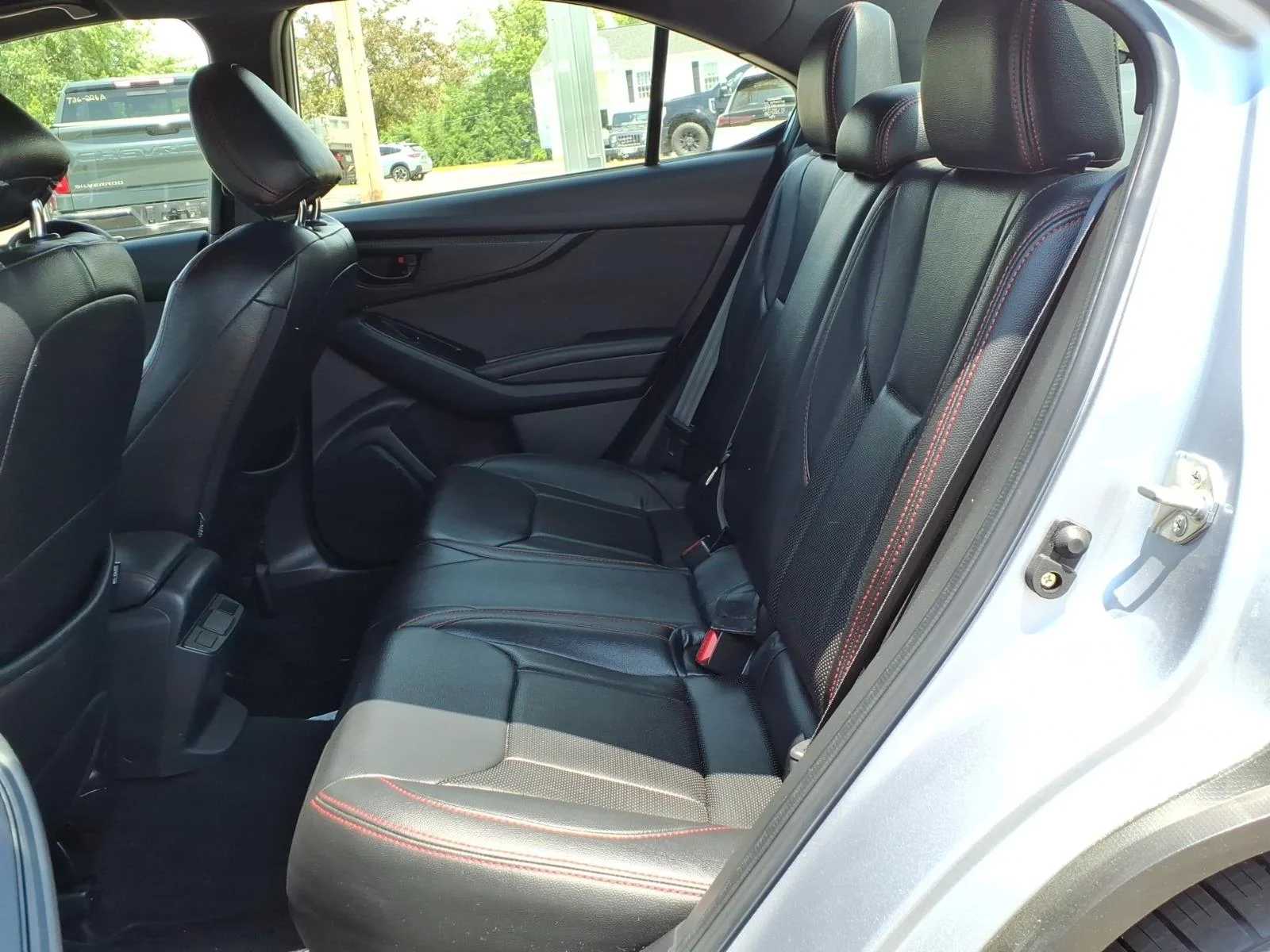 Used 2023 Silver Subaru  image 20