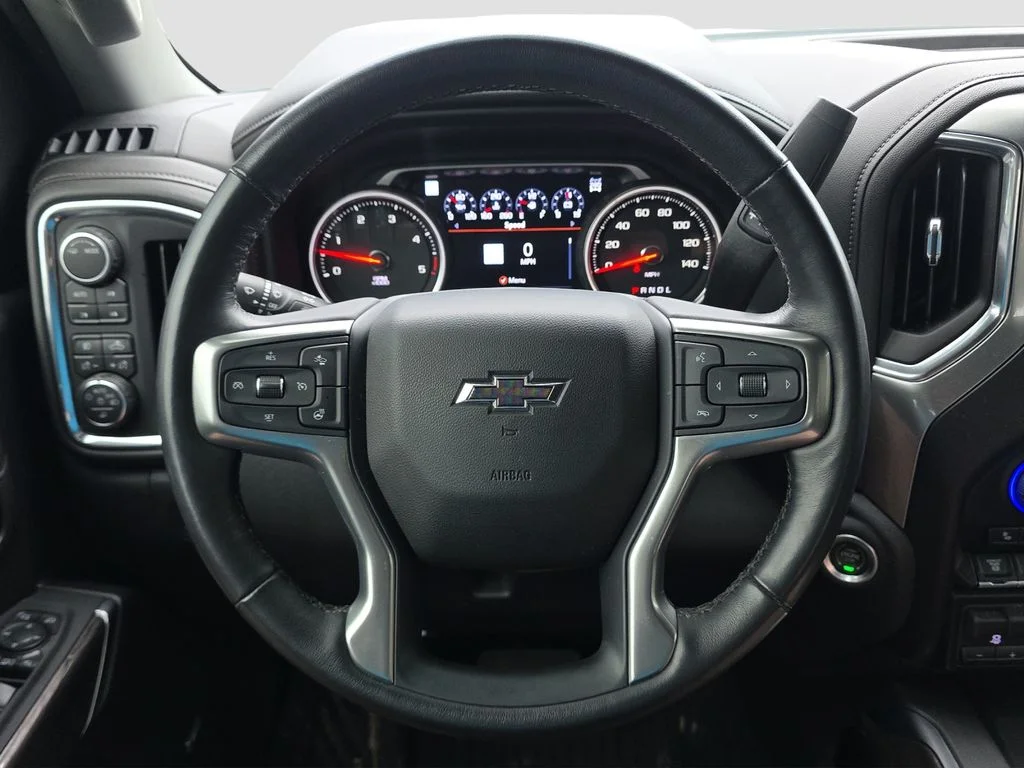 Used 2022 White Chevrolet LTZ image 9