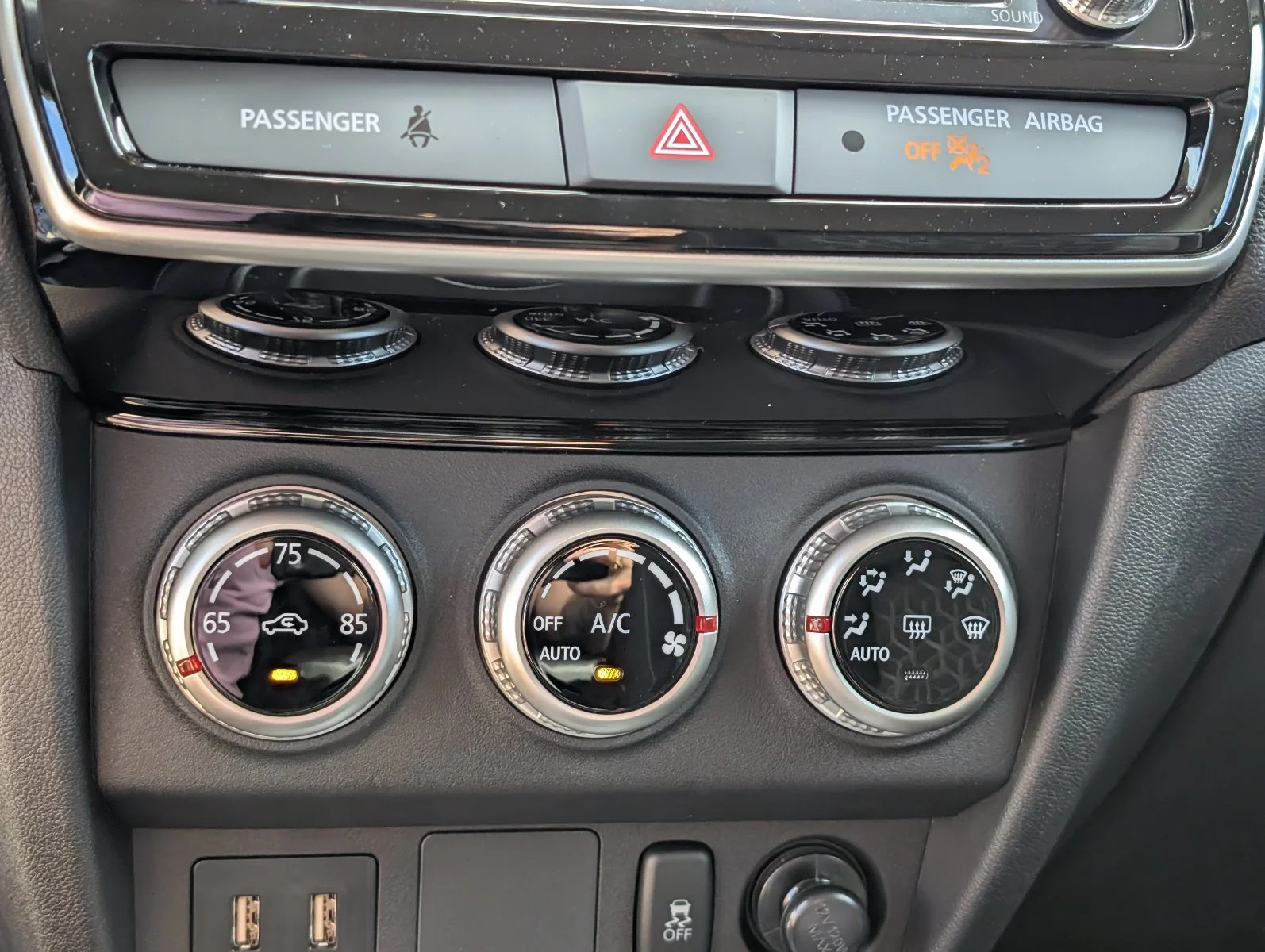 New 2027 White Mitsubishi 2.0 ES image 19