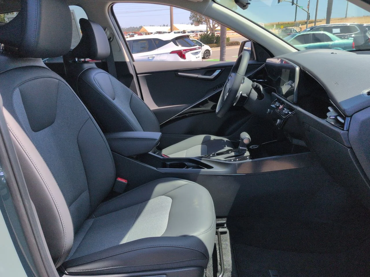 New 2026 Cityscape Green Kia EX image 29