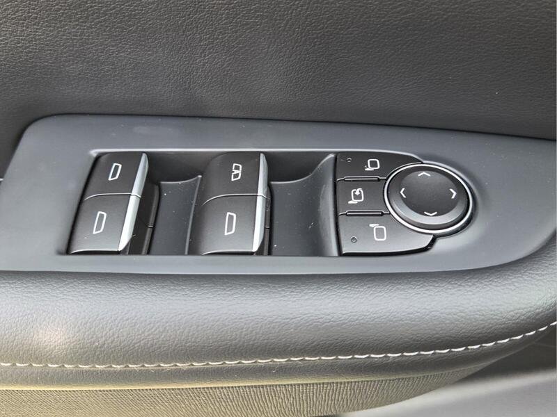 Used 2026 Summit White BUICK 4DR SPORT TOURING image 25