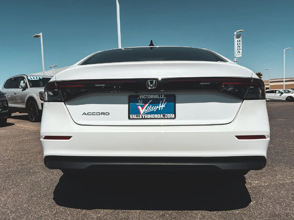 New 2026 Platinum White Pearl Honda SE image 5