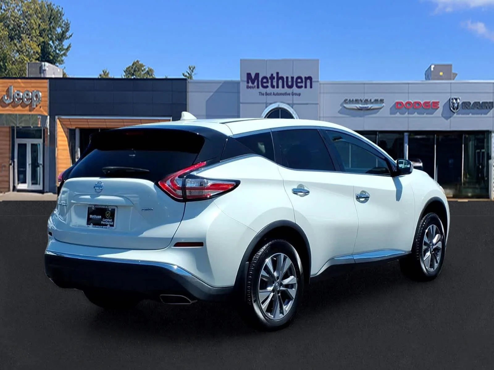 Used 2017 Pearl White Nissan S image 4