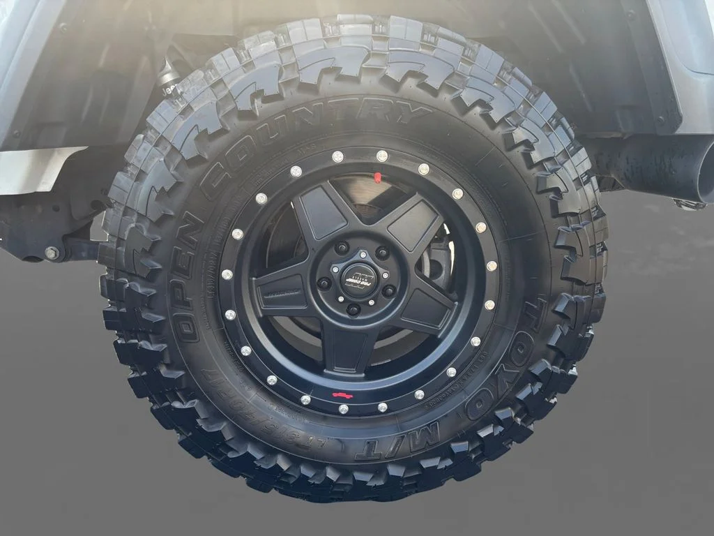 Used 2021 White Jeep Rubicon image 9