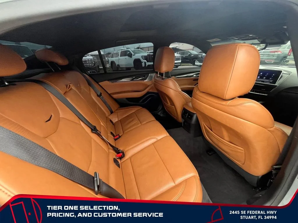 Used 2024 Argent Silver Metallic Cadillac Sport image 18